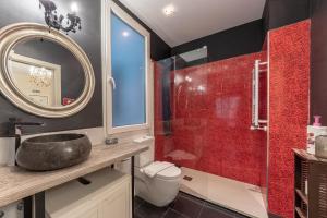 Bilbao Volantin II with jacuzzi by Aston Rentals