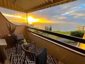 Ocean Rise - 2 Adults & 1 Child - Umdloti