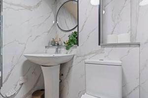 Urban Luxe Loft Hideaway