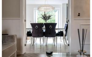 Modern 4BR Home - Free Parking - Sleeps 6 - Garden