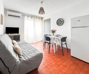 T2 vue port Cap dAgde - balcon, calme & central