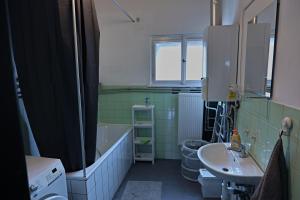 Prague Family Guest House - Rooms with shared bathroom
