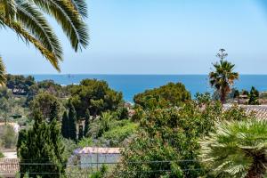 EL TORO - By Almarina Villas