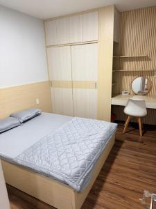 Youyi House