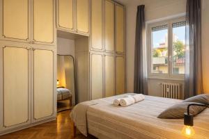 3 Bedrooms separate 1 Min Walk From Brera, 15 Min Duomo