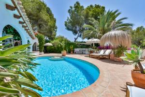 Ancora - By Almarina Villas