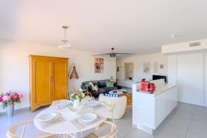 Green Hill Appartement à Nice Terrasse 130m2, Vue panoramique, Piscine, Parking Privé, Climatisation, WiFi