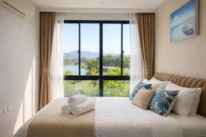 Aleksandra Royal Lee