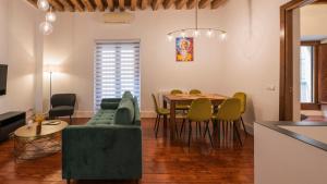 Sixto Ramón Parro by Toledo AP