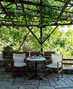 Pelion Secluded House