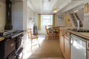 Rose Cottage at the peaceful Trebarwith Valley