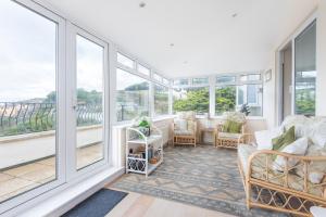 Brookfield lovely sea views of Mawgan Porth beach