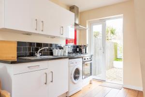 Crab Cottage Mawgan Porth near the SW coastpath