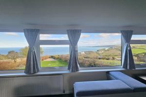 Lower Garrick Port Isaac sea views over the Bay