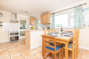 Lower Garrick Port Isaac sea views over the Bay