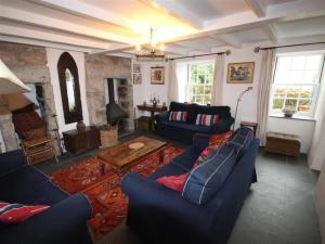 Sparrows Nest sweeping views of Penzance bay