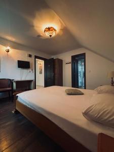 Vila Antanta Podu Cu Lanturi