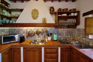 San Donato Retreat by Arceno Rentals CLub