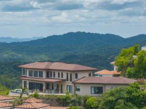 Casa Encanta del Pacifico Oceanview Pool Estate