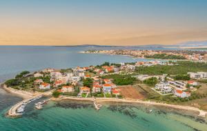 Beautiful Home In Privlaka