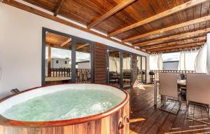 Beautiful Home In Privlaka