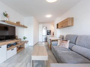 Apartment El Faro II by Interhome