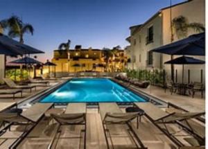 Resort-Style - Spacious 2BR - 3 Beds - Near UCLA - Pool & Parking