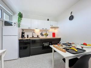 Apartment LErmitage-4 by Interhome