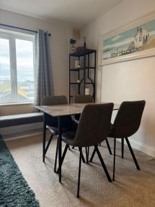 Galway City Townhouse 1 minute walk from everything