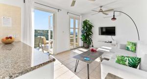 Apartment N3 Kallithea with beautiful views, Aphrodite Hills