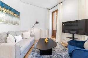 Elegant 3BR Apartment in Central Alcalá Retiro park