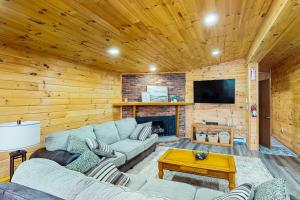 Hot Tub, Dock, Pool Table! Lakefront Poconos Haven