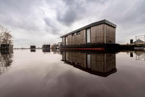 Welcome in - Houseboat - Paviljoenwei 4 - Sneek Boatique Sneek