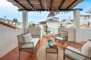 Bright Modern Penthouse in Los Naranjos w Rooftop Terrace