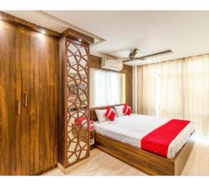 Hotel Aura Residency