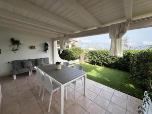 NG Collection Laconia 12