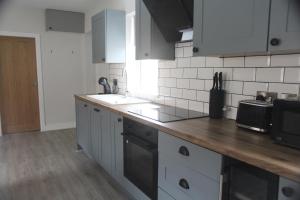 Luxury Barn With Private Wood-Fired Hot Tub