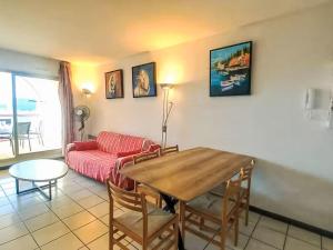 Apartment Les Mandariniers-2 by Interhome