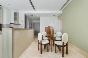The 8 - Breathtaking Sea Views & Private Beach
