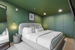 Penthouse River View Condo with Patio and Parking near Downtown