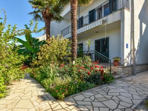 Holiday Home Lui by Interhome