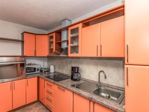 Holiday Home Matanovi dvori by Interhome