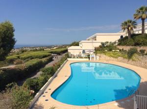 Le 22-2 bedroom apartment, 180 sea view terrace