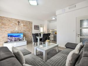 Apartment Dijana by Interhome