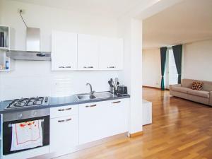 Apartment Le Gemme-4 by Interhome