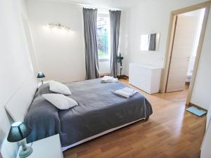 Apartment Le Gemme-4 by Interhome
