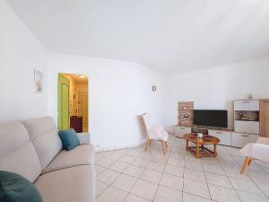 Apartment La Frégate-9 by Interhome