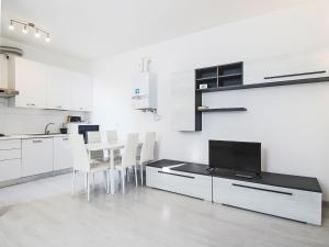 Apartment Le Gemme-3 by Interhome
