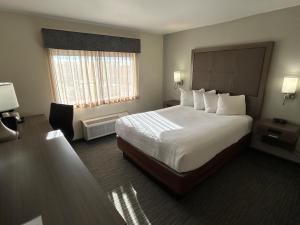 Best Western Plus Paper Valley Hotel