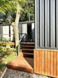 Chalé para 4 pessoas, 2km do Centro, Pet Friendly, Wi-fi 1GB, Lareira e Ar condicionado